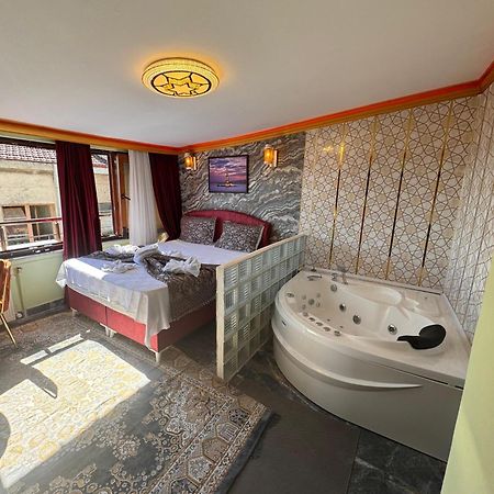 Guer Royal Suit Aparts Istanbul Exterior photo