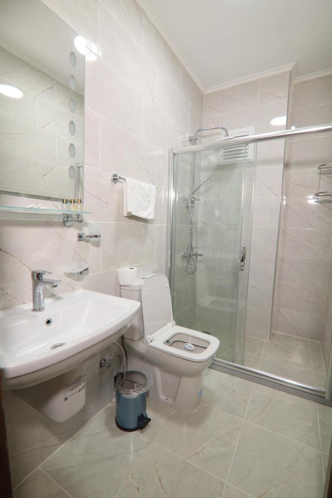 Guer Royal Suit Aparts Istanbul Exterior photo