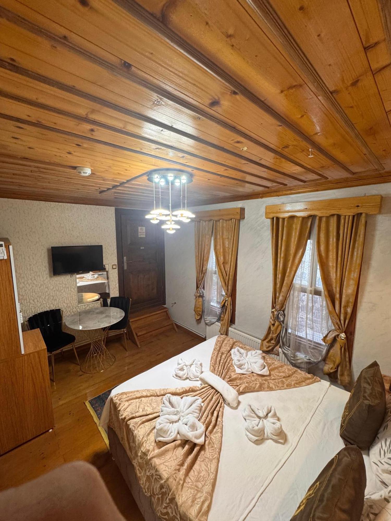 Guer Royal Suit Aparts Istanbul Exterior photo