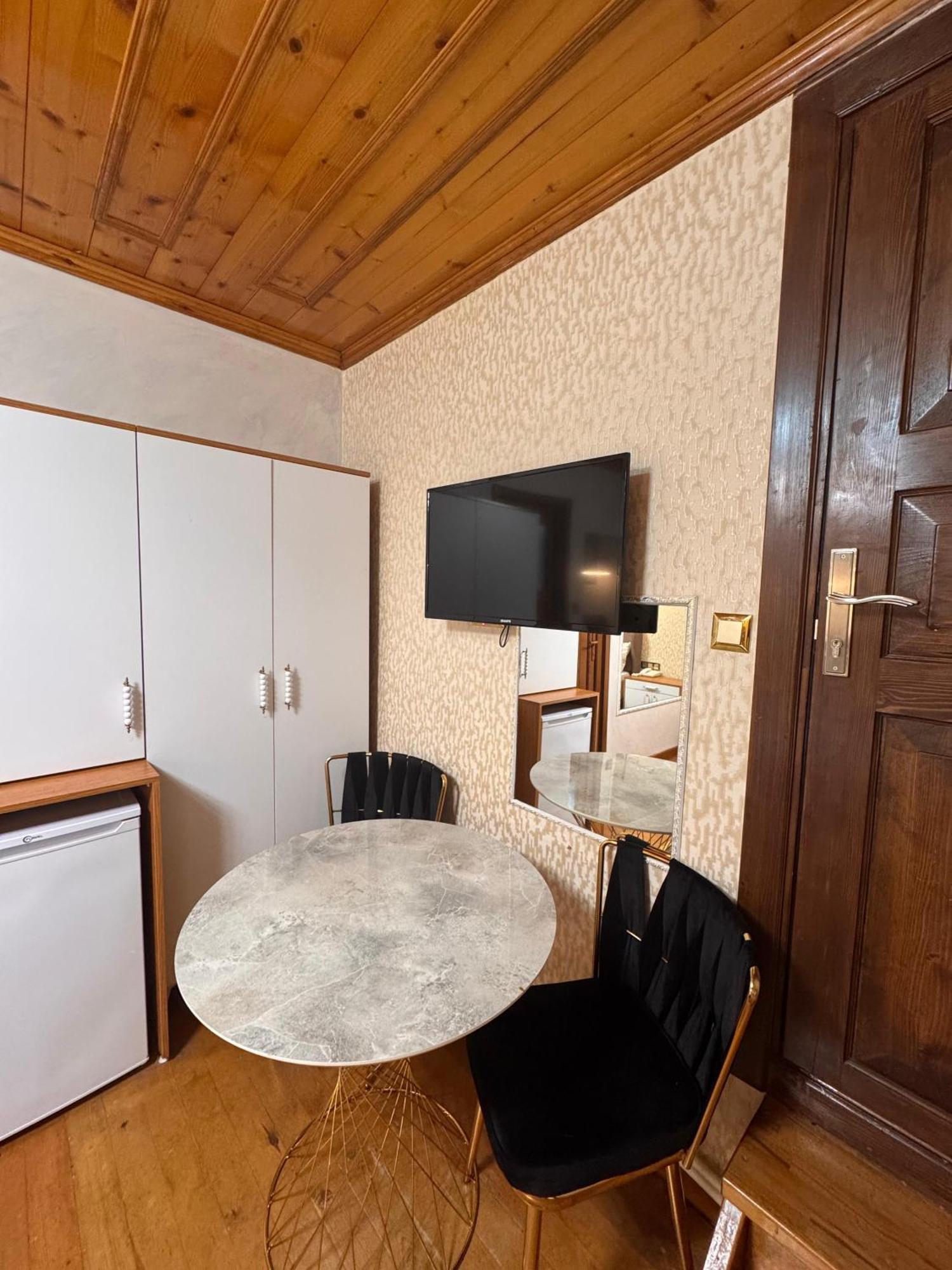 Guer Royal Suit Aparts Istanbul Exterior photo