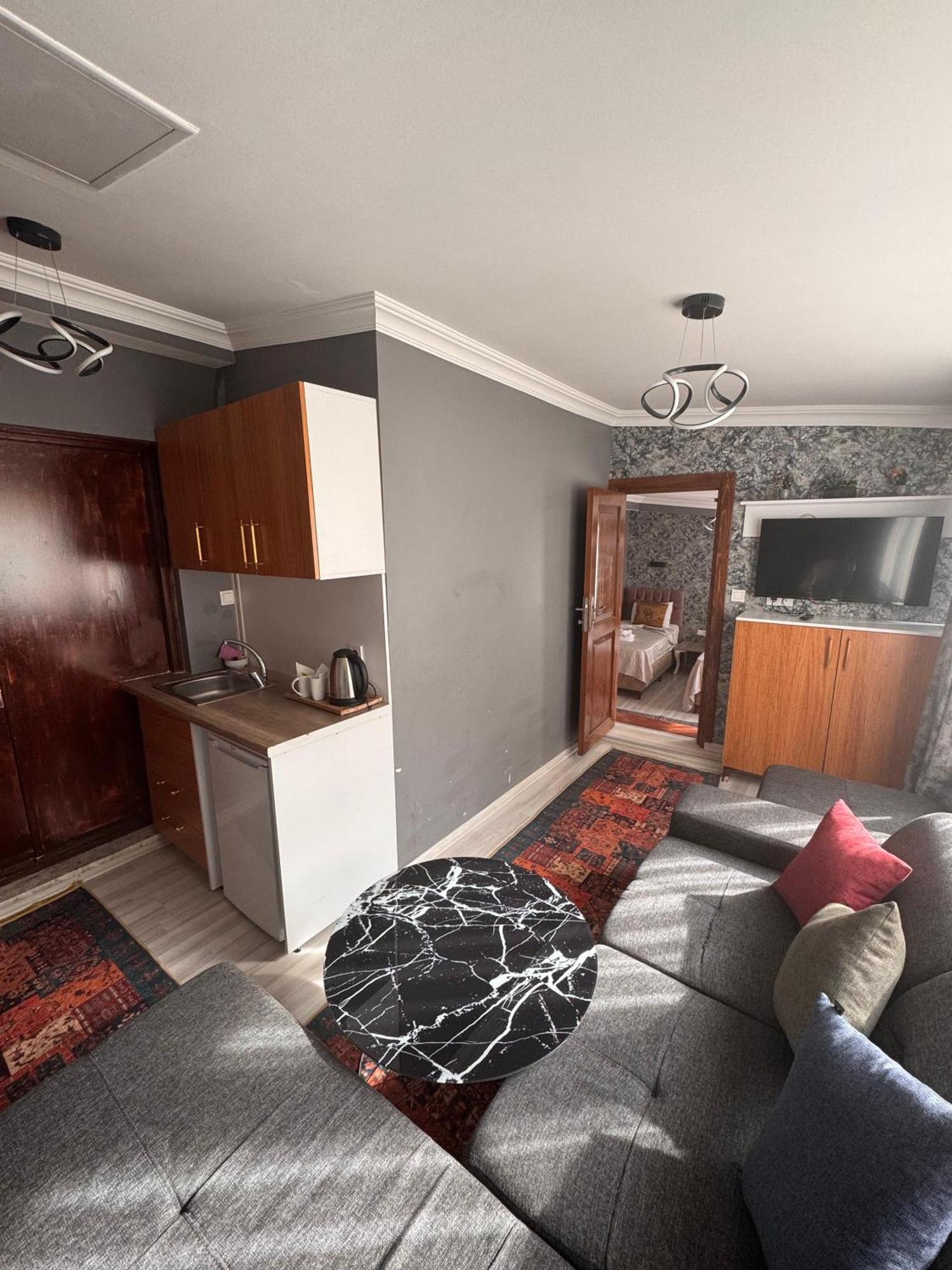 Guer Royal Suit Aparts Istanbul Exterior photo