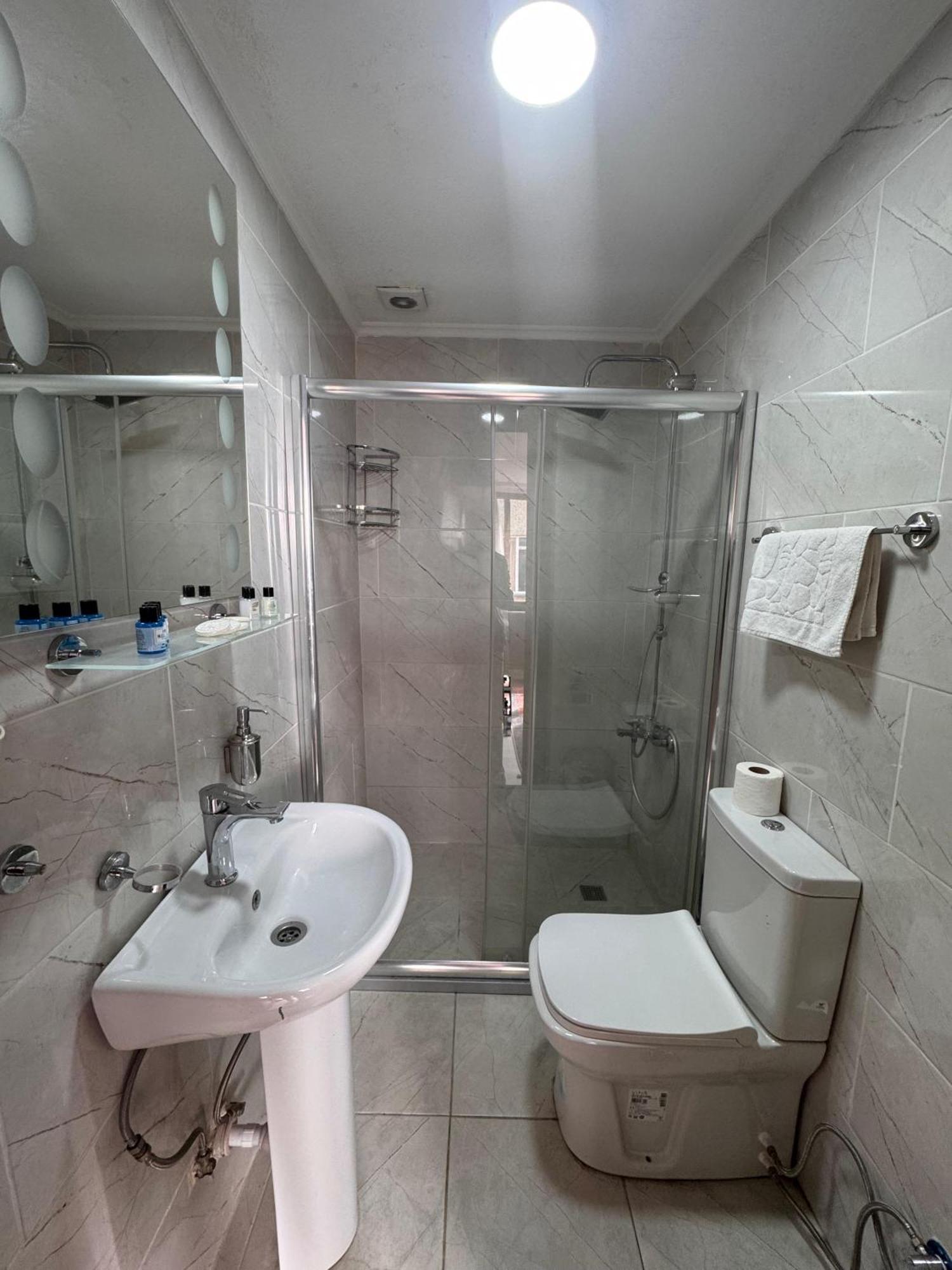Guer Royal Suit Aparts Istanbul Exterior photo