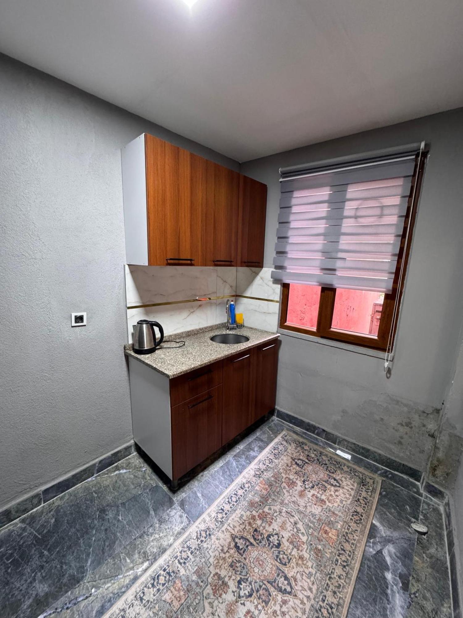 Guer Royal Suit Aparts Istanbul Exterior photo