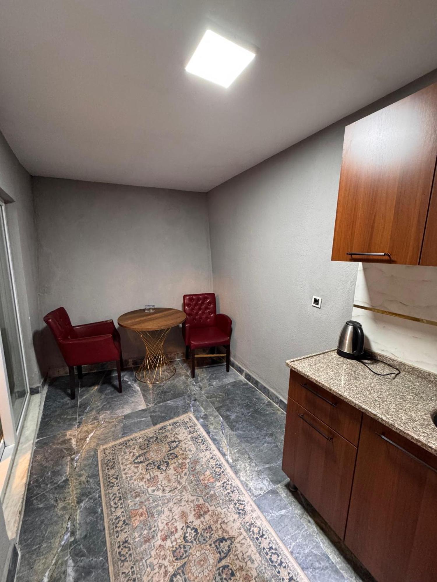 Guer Royal Suit Aparts Istanbul Exterior photo